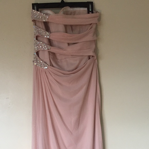 Formal gown - Picture 2 of 3